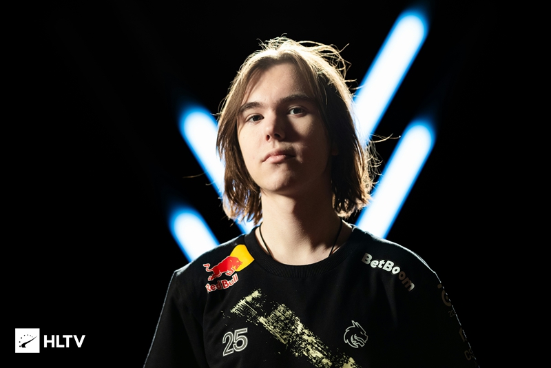 RNG DOTA2分部也倒了，队伍官宣队员几乎全阳