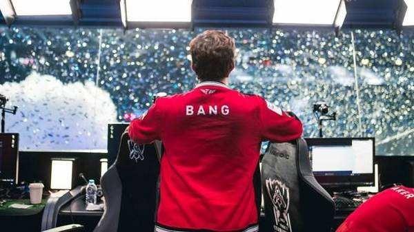 HLE官方公告：教练组和队员四人确诊新冠