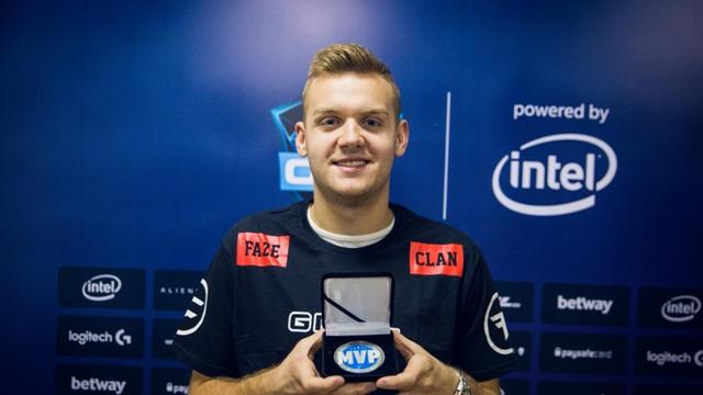 CSGO Blast是日前瞻，Major决赛重演！